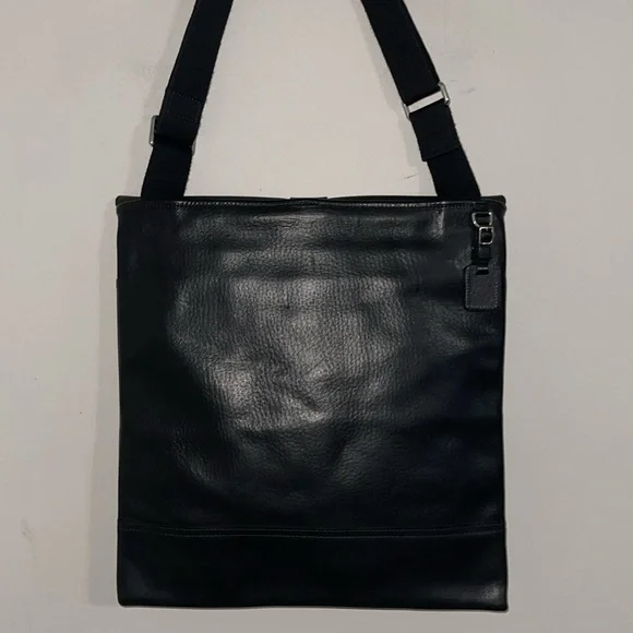 Shinola Detroit leather black crossbody bag Black Messenger Crossbody
